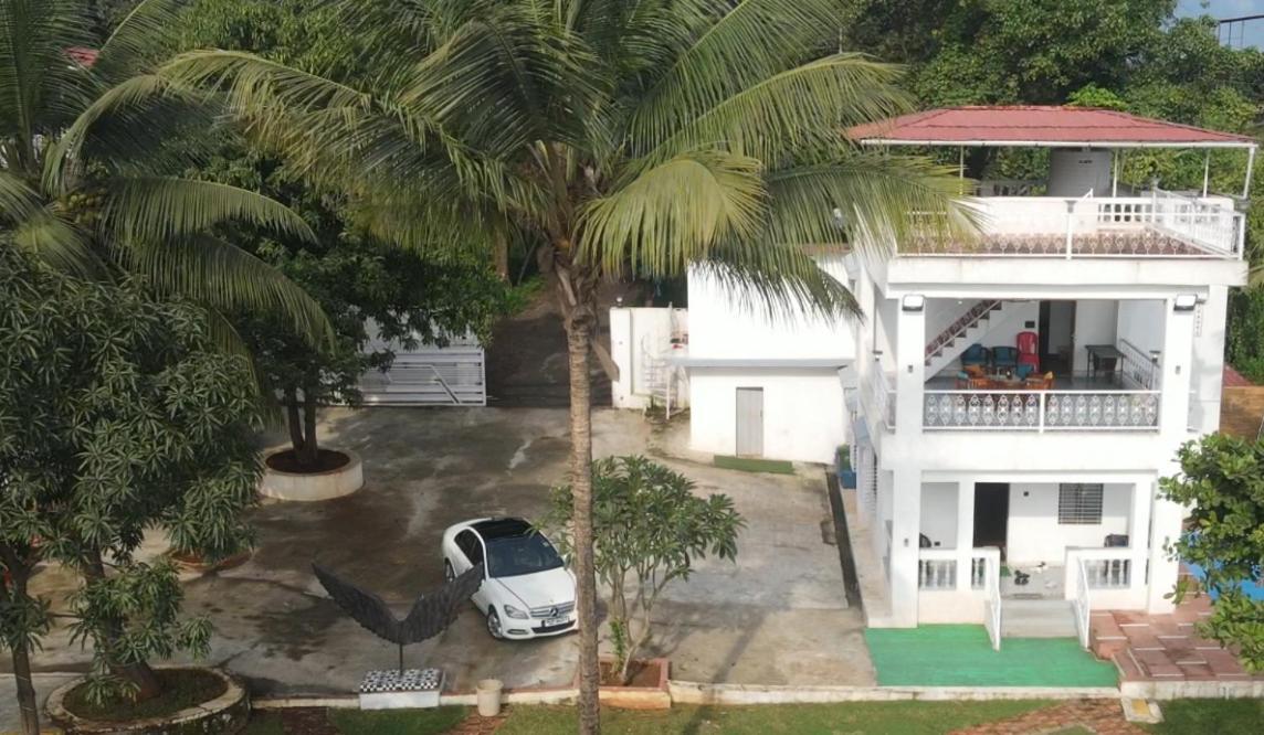 Pineapple Stay Khopoli Exteriör bild